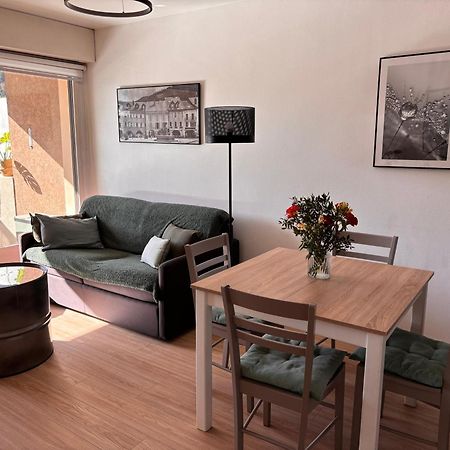 Ferienwohnung Agreable 2 Pieces Au Coeur De Thônes Exterior foto