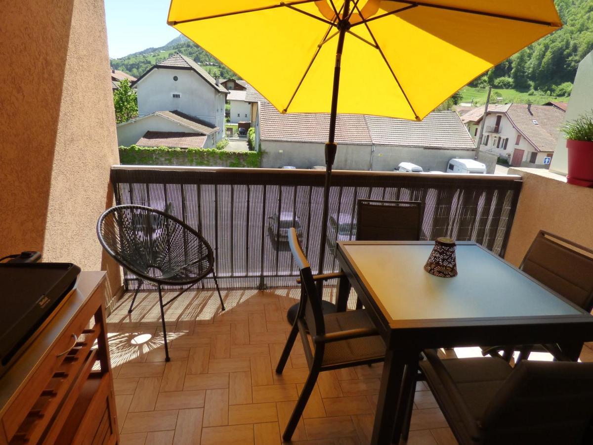Ferienwohnung Agreable 2 Pieces Au Coeur De Thônes Exterior foto